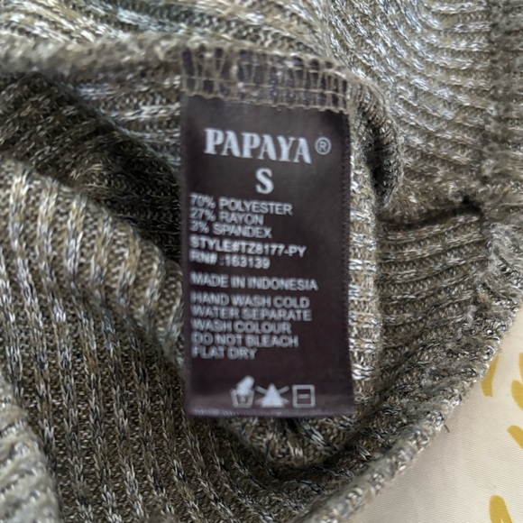 Papaya Forest Green Size Small Long Sleeve Top - Picture 8 of 10
